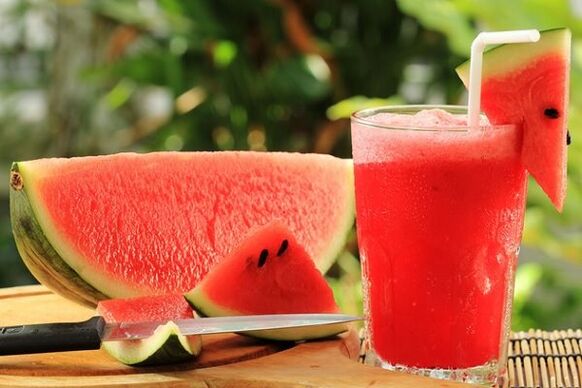 A görögdinnye jót tesz az emberi szervezetnek, de mértékkel kell fogyasztani. 
